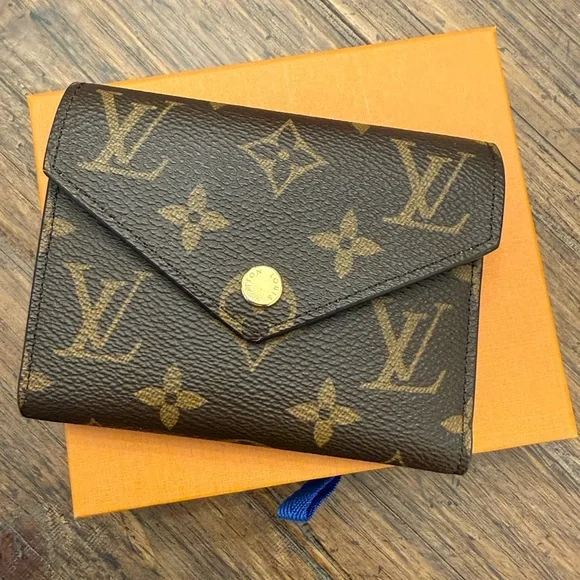 Louis Vuitton Victorine Wallet Ballerine Pink and Monogram - Picture 2 of 10